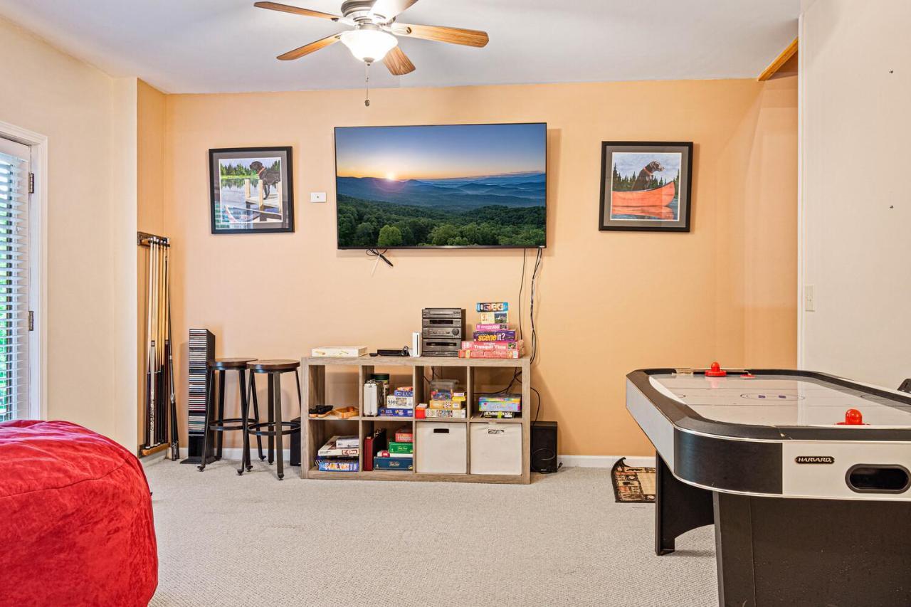 Incredible Views! - Pet Friendly - Aska Adventure Area - Bearfoot Bungalow Blue Ridge Extérieur photo