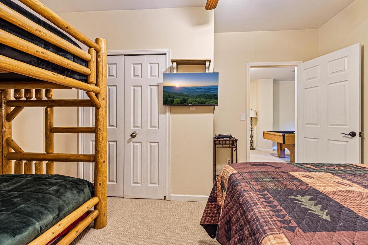 Incredible Views! - Pet Friendly - Aska Adventure Area - Bearfoot Bungalow Blue Ridge Extérieur photo