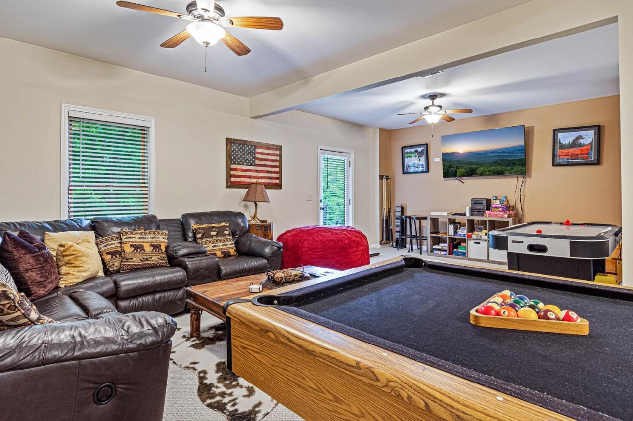 Incredible Views! - Pet Friendly - Aska Adventure Area - Bearfoot Bungalow Blue Ridge Extérieur photo
